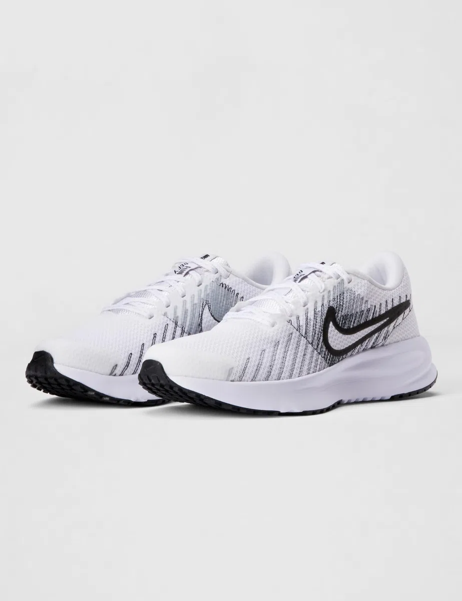 Nike Run Defy Straßenlaufschuh für Damen, HM9593