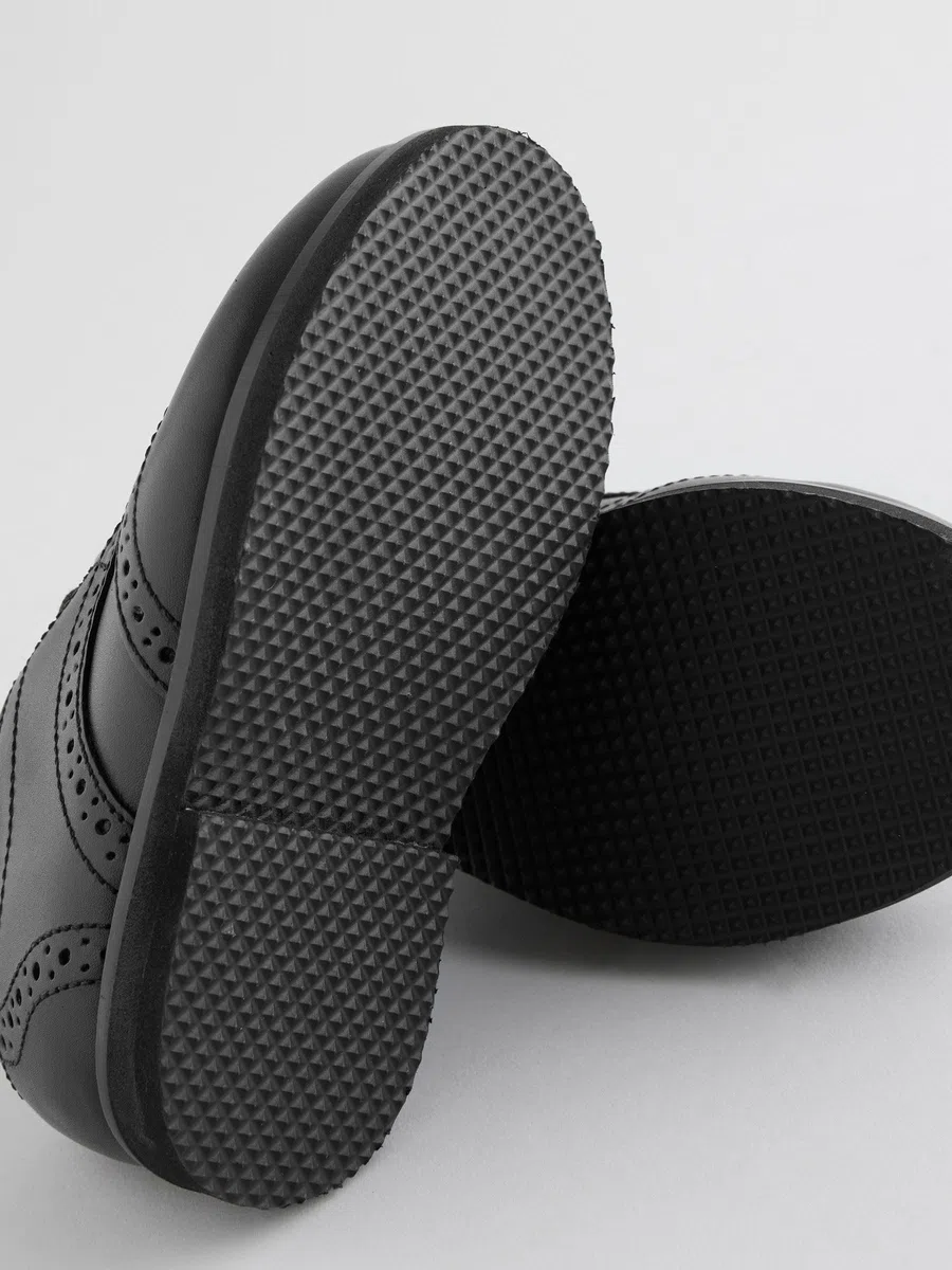 NEXT Jungen Standard Passform (F) Edle Budapester aus Leder