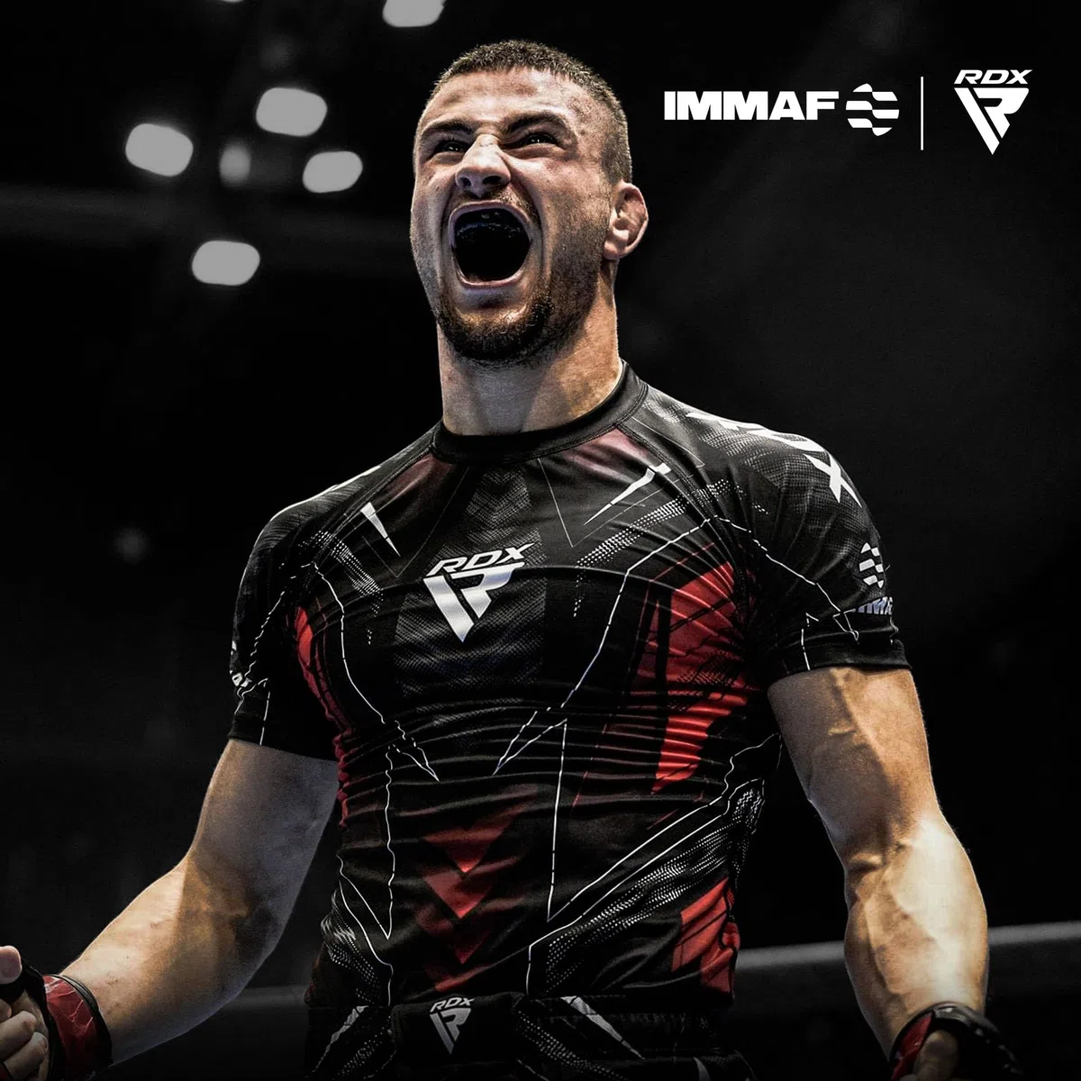 RDX Rash Guard, IMMAF genehmigt Camisa de compresión, Halbe Ärmel, Atmungsaktives Oberteil mit sportlicher Passform für MMA, Muay Thai, Kickboxen, Sparring und Grappling