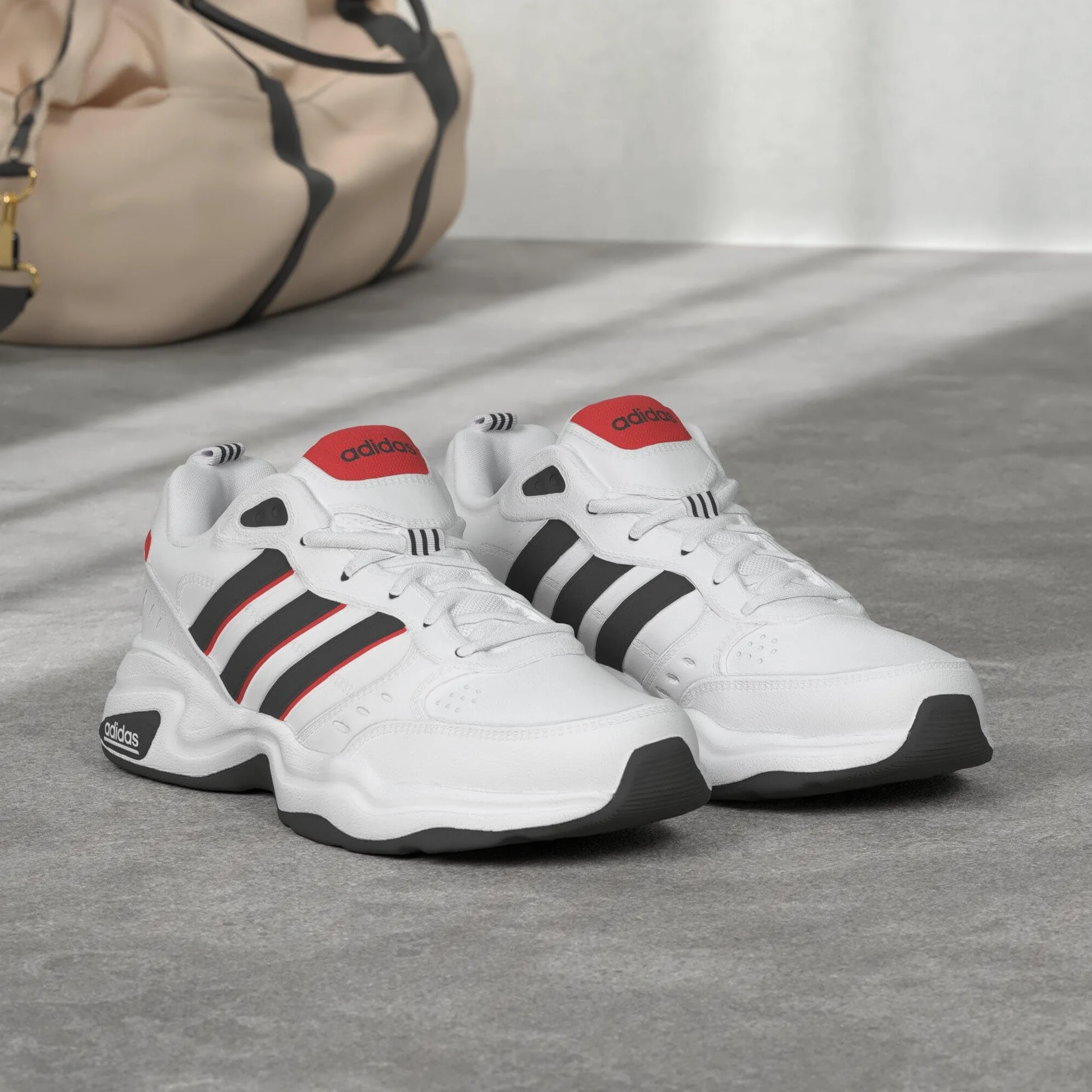 adidas Herren Strutter Schuhe